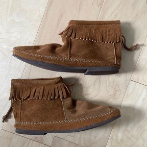 Vintage Suede fringe booties!